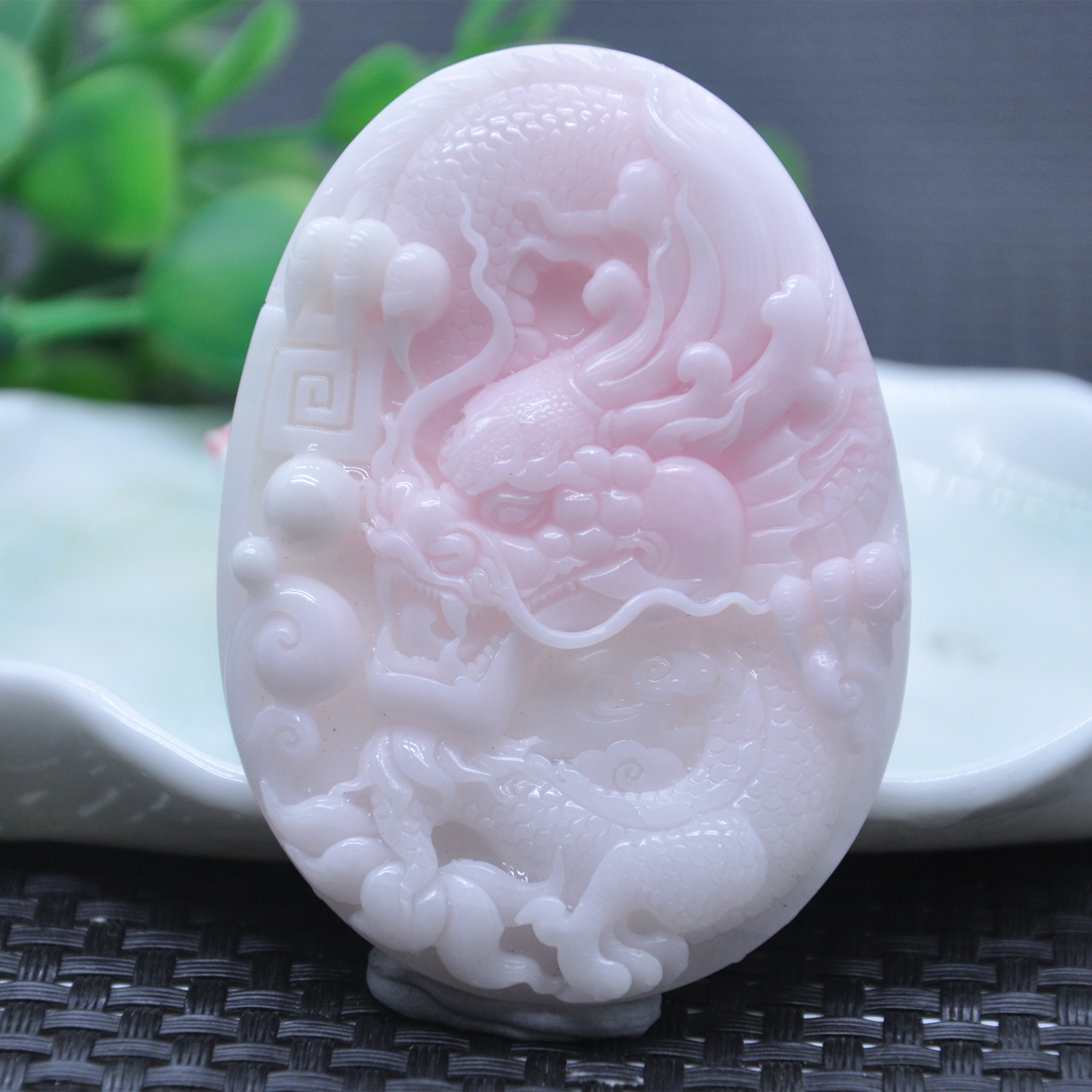 Xinglong Duyu] Dushan jade ice permeable hibiscus red pink single jade dragon guardian pendant men's jade accessories