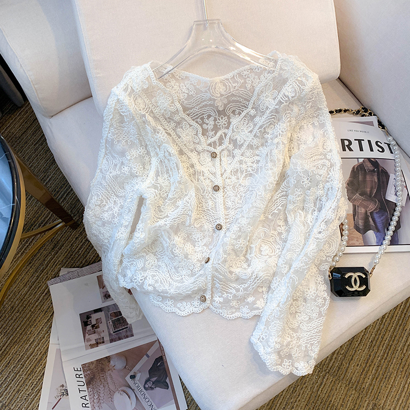 The Store Has Withdrawn the Cut-Label Crochet Hollow-Out Long-Sleeve Lace Shirt for Women, a New Spring/Summer Style, Stylish, Beautiful, and Unique Short Top