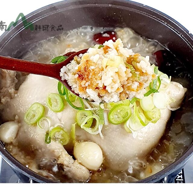 Korean famous Korean style ginseng chicken soup 1kg heating ready-to-eat tonic Korean whole chicken ginseng chicken soup