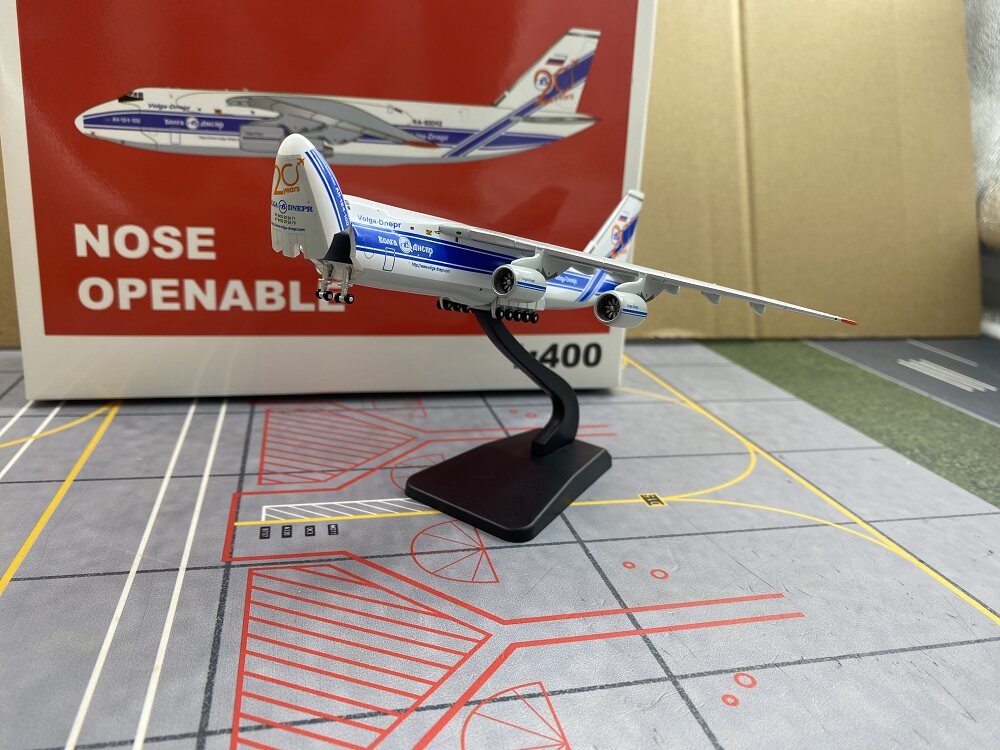 New Blue Wings 1/400 Volga-Dnepr Airline AN-124 Metal cargo plane