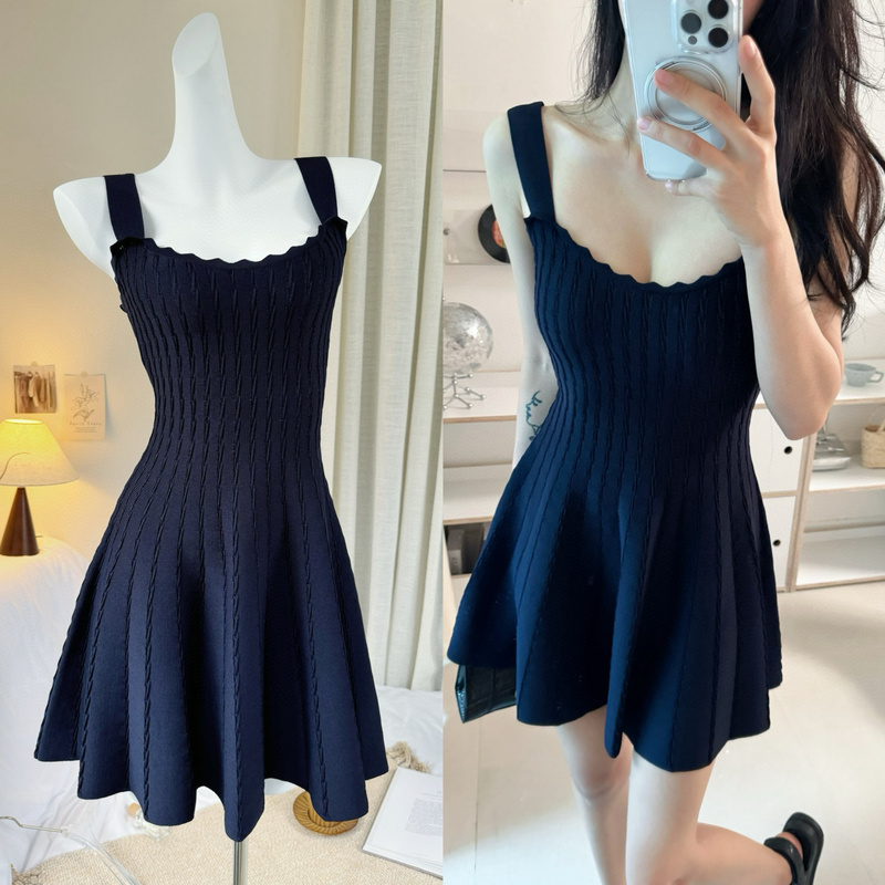 Soft~ the Poster-Style Flowing Shell Dress in My Collection