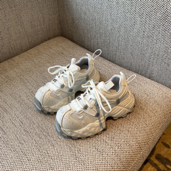 Super Cool Genuine Leather Vintage Dad Sneakers for Women, 2025 New Versatile Height-Increasing Thick-Soled Casual Sports Shoes for Petite Individuals
