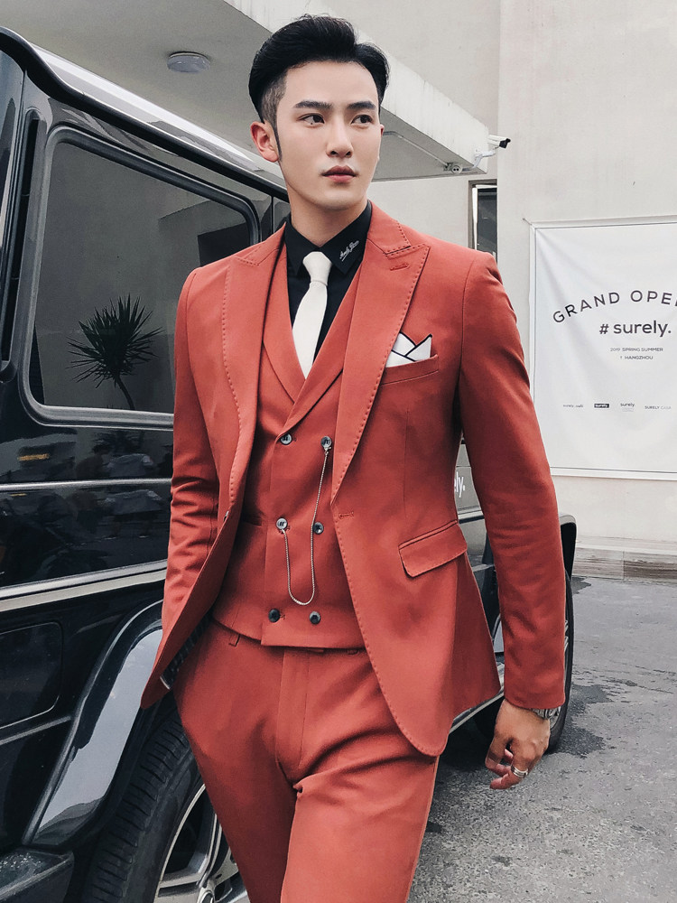 British men's suit slim Korean version of the three-piece suit Wedding dress Groom banquet dress Small suit tide brand