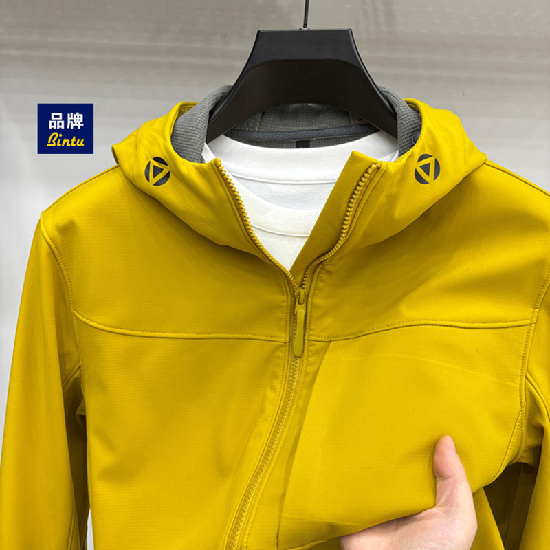 Bintu New Outdoor Softshell Jacket Casual Hooded Spring and Autumn Fashion Coat Windproof and Rainproof Men's Jacket Bintu New Outdoor Softshell Jacket Casual Hooded Spring and Autumn Fashion Coat Windproof and Rainproof Men's Jacket