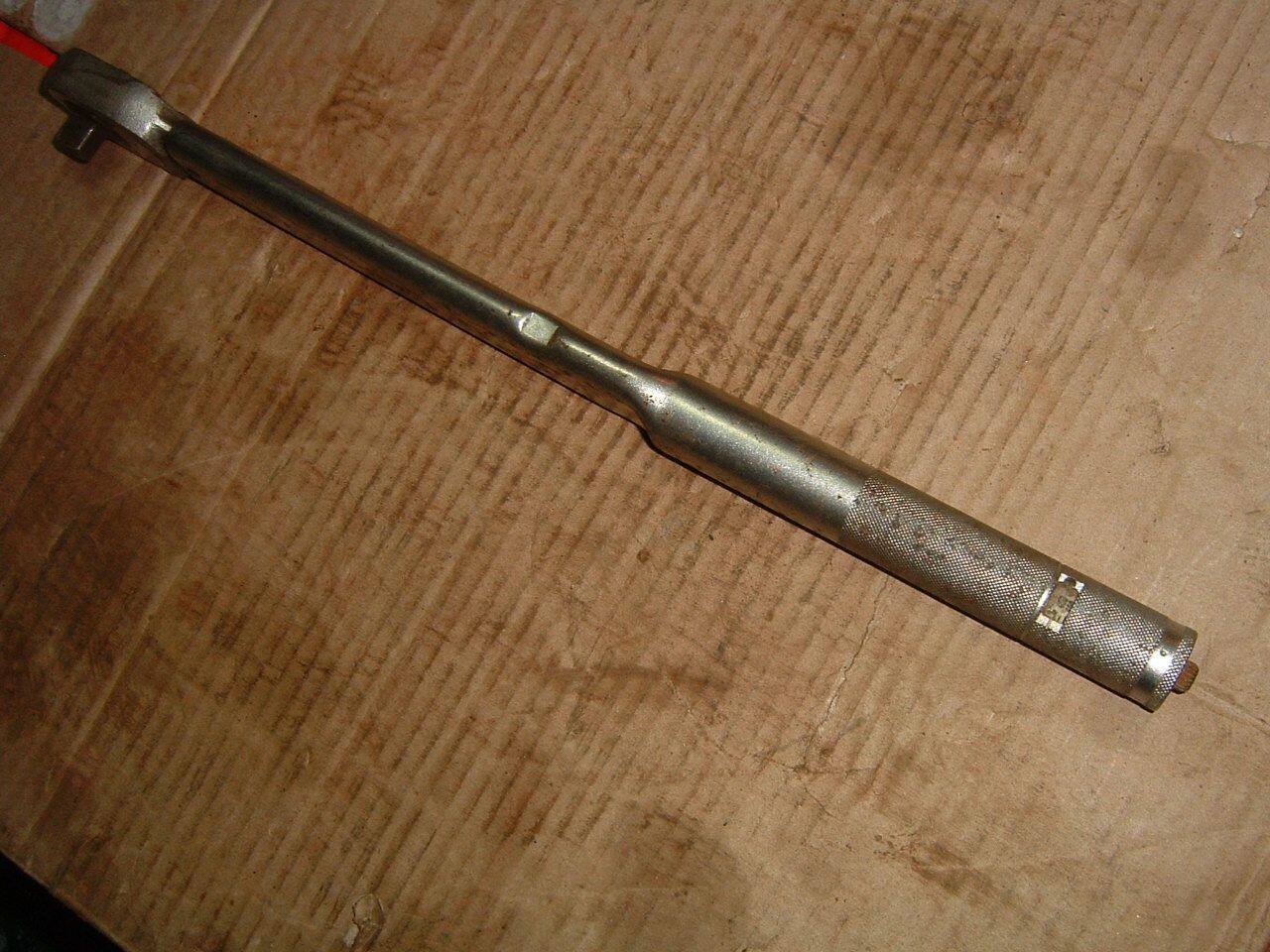 Japan import torque wrench 9-5mm flip-flodly adjustable to adjustable range 400-1400