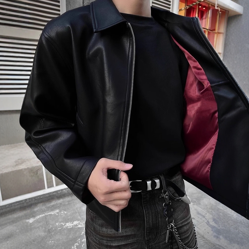 Spring New Textured Pu Leather Short Wide Black Leather Jacket for Men Cleanfit Jacket with Red Lining