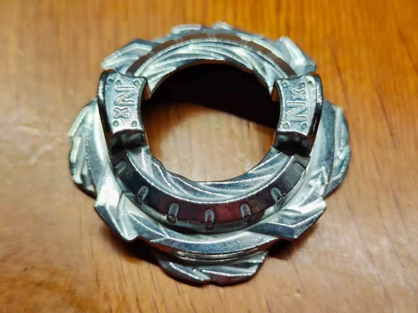 Диск TOMY BEYBLADE BURST, запчасти продаются оптом, ещё не использовался