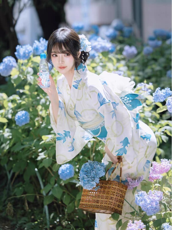 Yingwa Blue Koi Fish Kimono Modified Japanese Style Yukata Fireworks Festival Travel Photography Divine Girl Photoshoot Yingwa Blue Koi Fish Kimono Modified Japanese Style Yukata Fireworks Festival Travel Photography Divine Girl Photoshoot