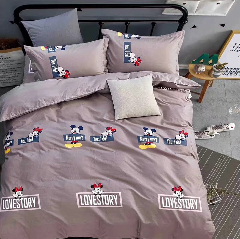 Cartoon brown coffee color Mickey Mickey Mouse cotton bedding sheets, comforters, pillowcases, four-piece custom-made
