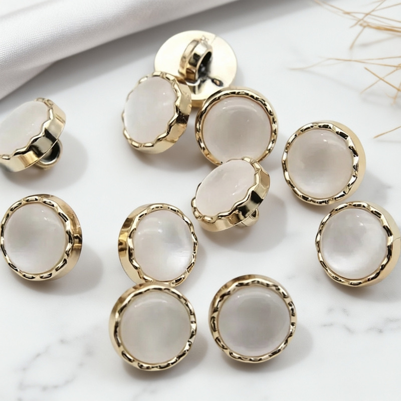 Gold Edge Buttons, Coat Buttons, Shirt Buttons, Pearl Buttons, Chiffon Buttons, Sweater Buttons, Shirt Buttons, Pajama Buttons