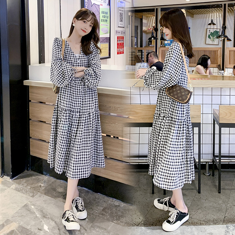 Pregnancy maternity dress Spring loaded with new Korean version of the long version of the plaid dress net red large size loot and slim V collar long skirt
