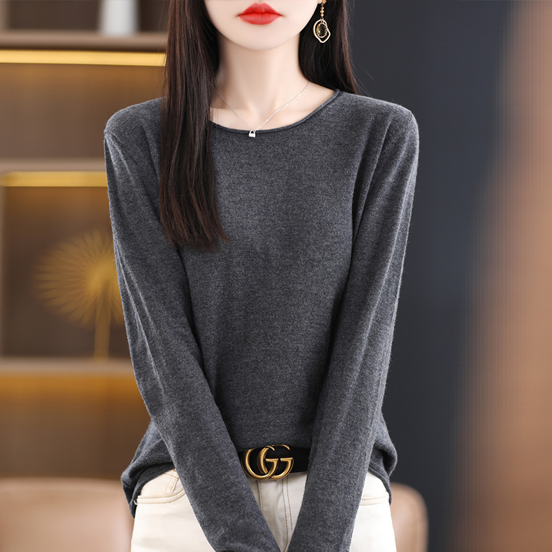 Silky Soft Ultra-Fine Wool Inner Layer Base Shirt for Women, New Spring High-End Cashmere Low-Neck Sweater, Thin Top