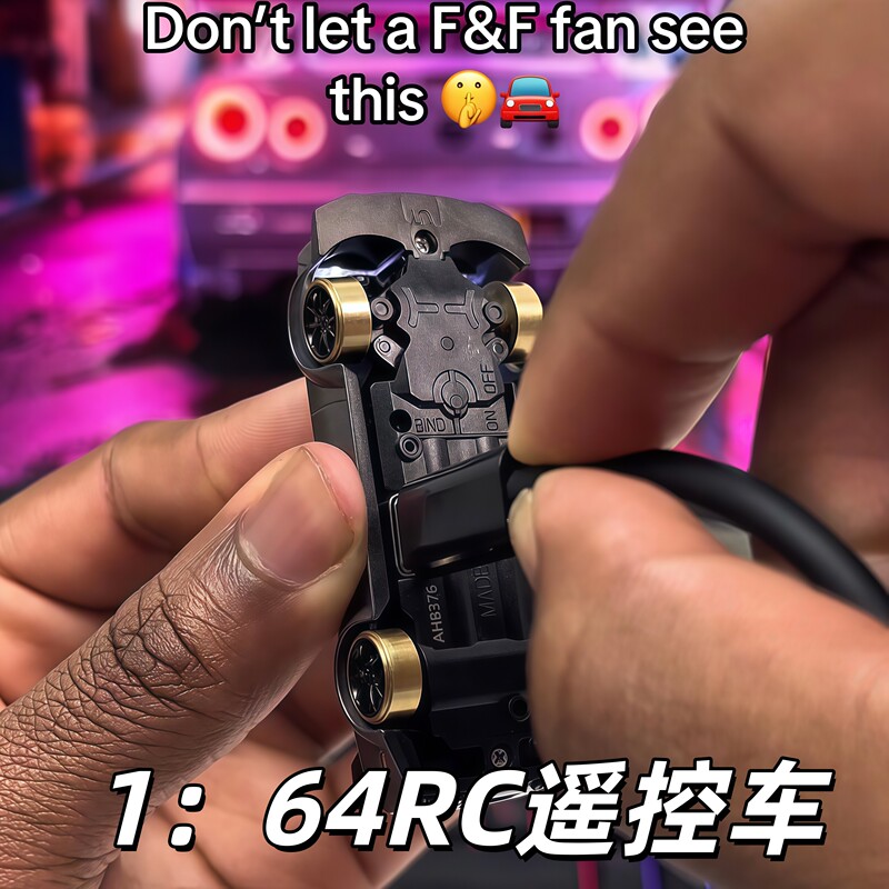 1:64 Mini Rc Remote Control Dodge Hellcat Drift Racing Car Model Children's Boys Toy Children's Day Gift