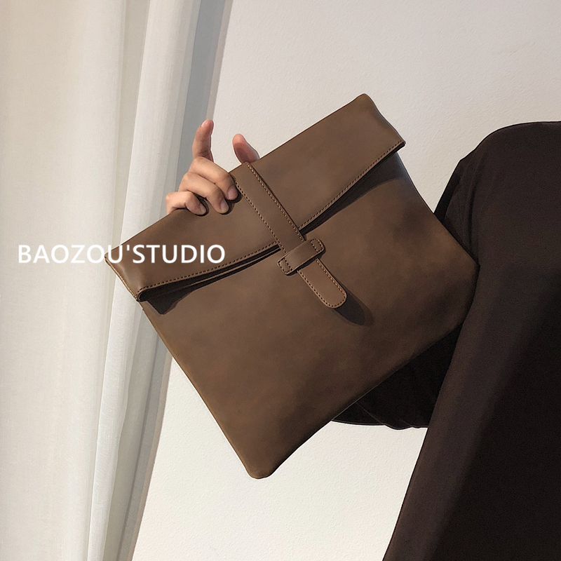 Take away bulldozer Korean edition vintage messenger bag briefcase clutch bag casual bag bag diagonal cross bag