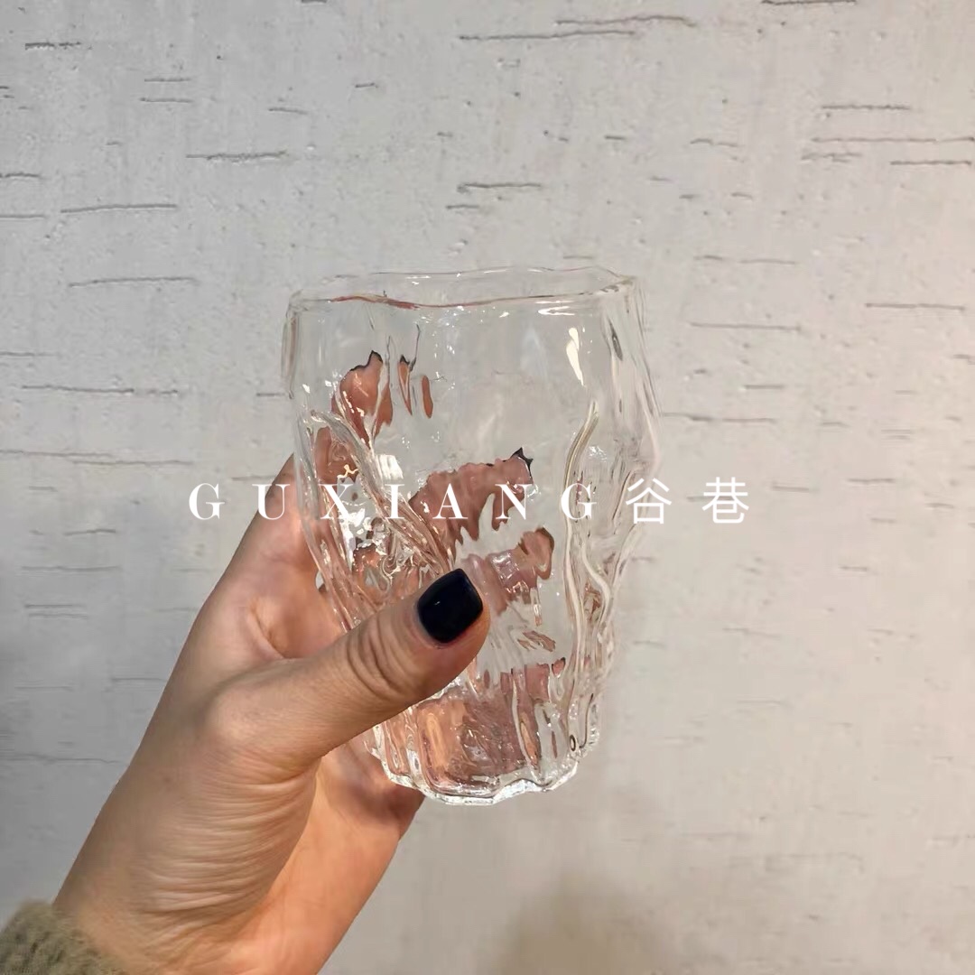 Ultra-good-looking mug trendy small crowdsourced hand-blown irregular folds glass water cup Milk Cup Glacier Cup