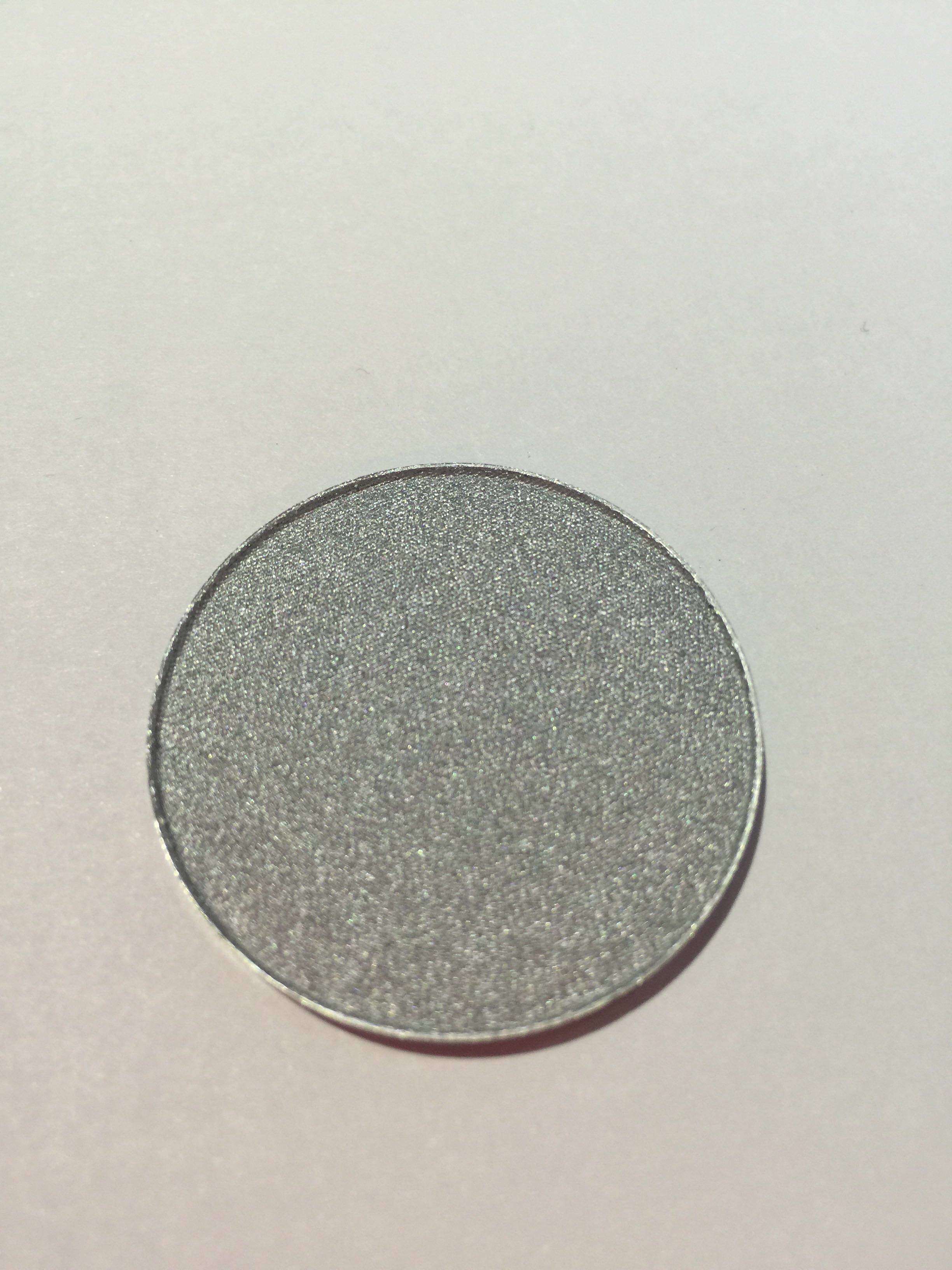 VVH light gray pearlescent eyeshadow