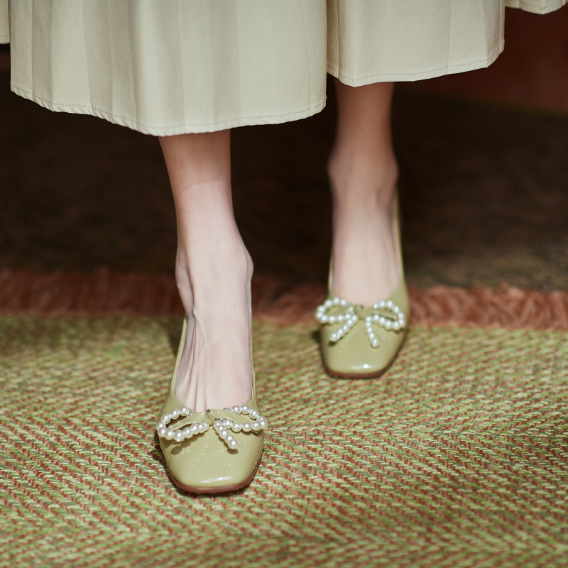 H H Shoes spring in mind ~ gentle comeback butterfly knot bright lacquer leather shallow mouth single shoe woman casual coarse heel ladyshoe