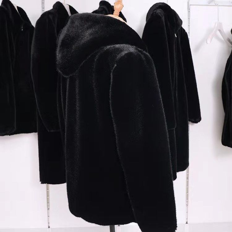 2025 Autumn and Winter Haining New Mink Fur Coat Men's Thickened Warm Hooded Leather Jacket Fur Mink Coat 2025 Autumn and Winter Haining New Mink Fur Coat Men's Thickened Warm Hooded Leather Jacket Fur Mink Coat