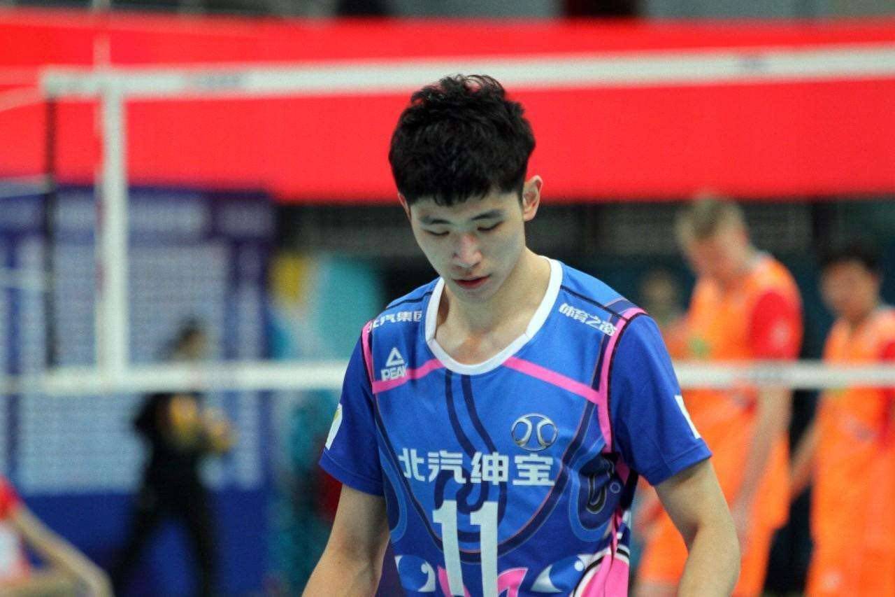 In stock a set of volleyball league Beiqi men's volleyball club uniforms can be issued in large quantities