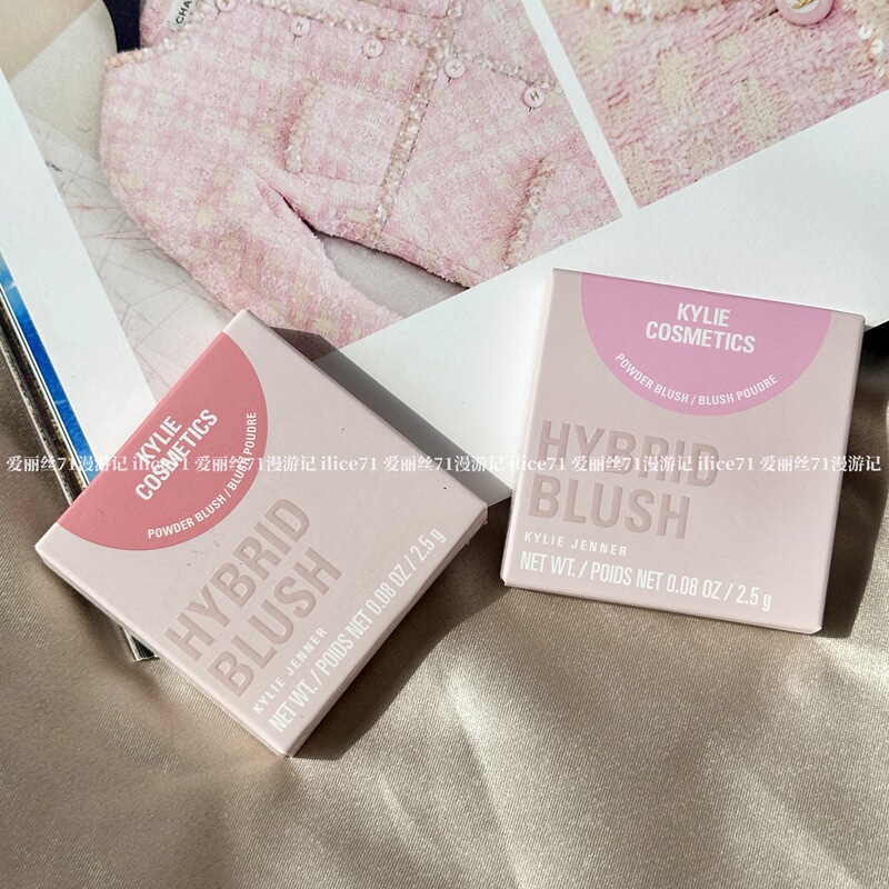Kylie Jenner's New Single Color Blush 353 Winter Kissed 2.0 /215 Purple Blush That Blends Smoothly into the Skin Kylie Jenner's New Single Color Blush 353 Winter Kissed 2.0 /215 Purple Blush That Blends Smoothly into the Skin
