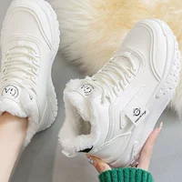 Белый, удерживающий тепло