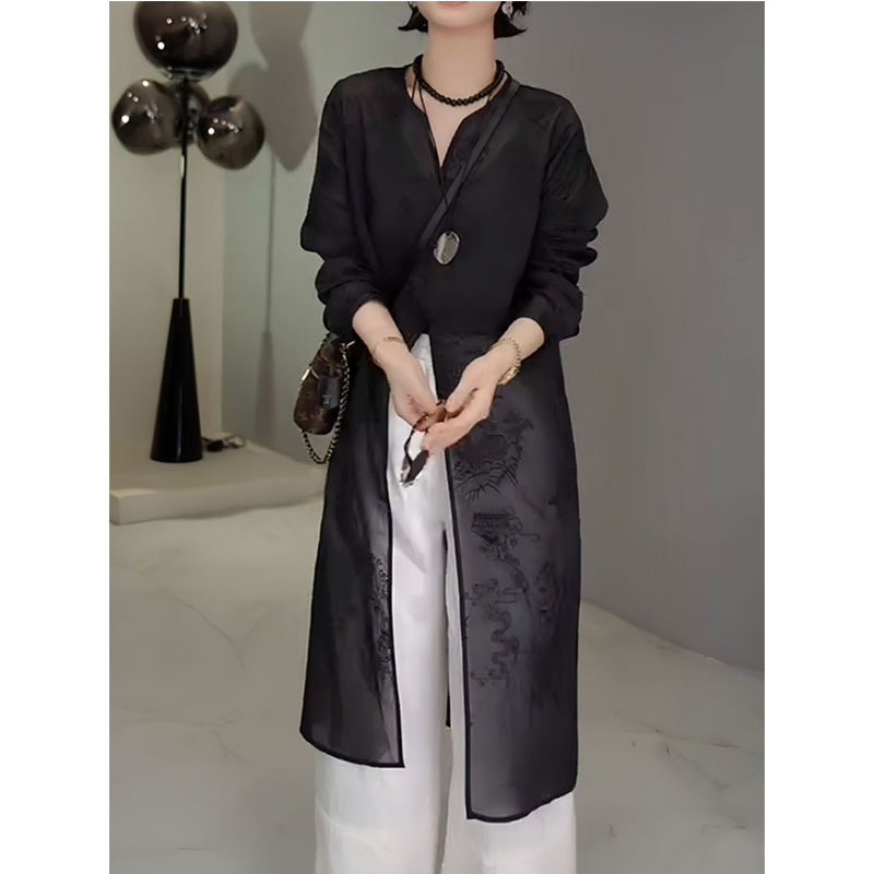 2026 Summer Lazy Style Lace Jacquard Mid-Length Shirt Niche Slit V-Neck Blouse Versatile Slimming Cover-Up 2026 Summer Lazy Style Lace Jacquard Mid-Length Shirt Niche Slit V-Neck Blouse Versatile Slimming Cover-Up