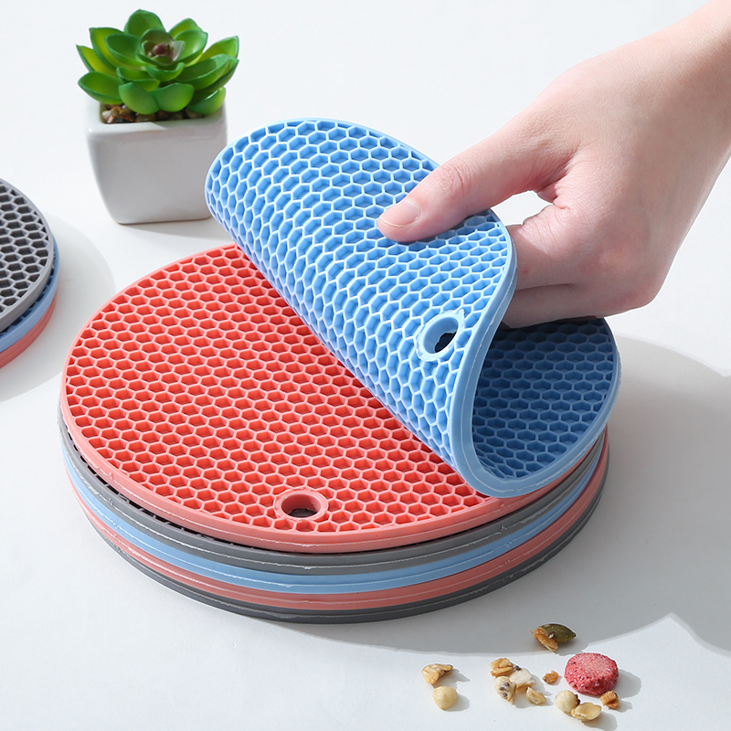 Insulation mat silicone anti-scalding table mat Nordic heat-resistant pot mat casserole mat bowl household high temperature resistant table mat coaster