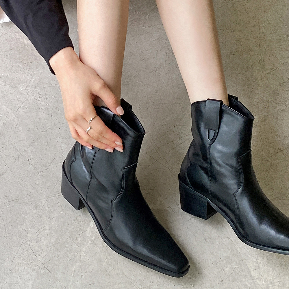 Western sleeve ankle boots women's Korean version of the retro pointed toe cowboy riding boots black wild thick heel Chelsea Martin boots
