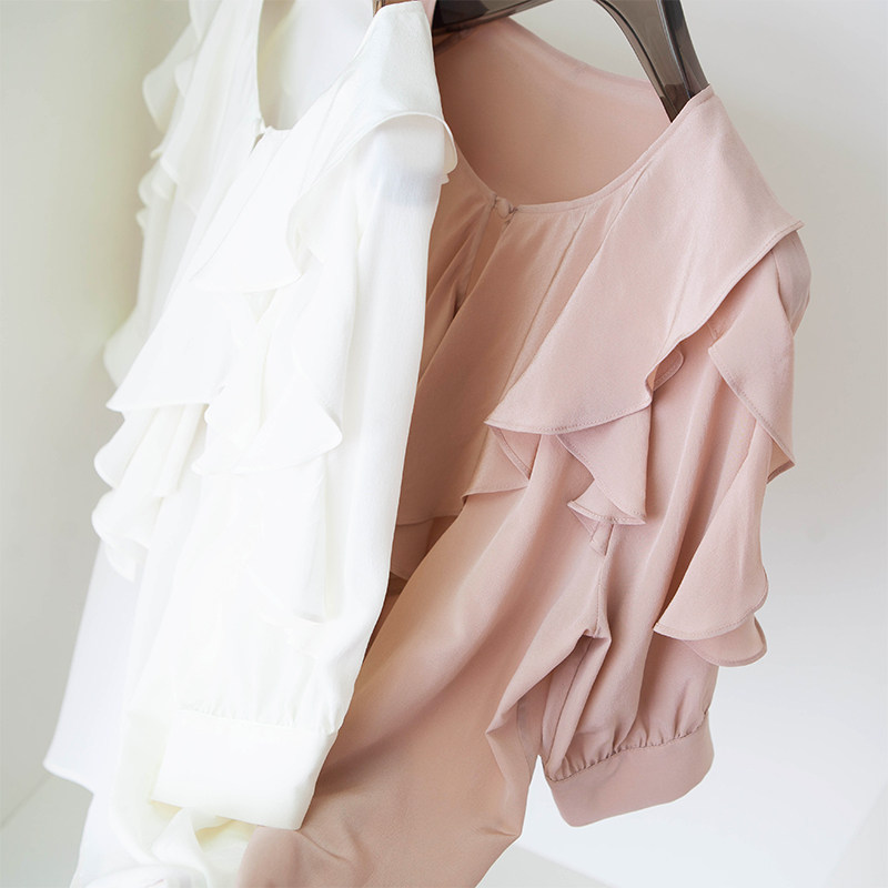 Sweet and touching layers of lotus leaf lace decorated cool and double crepe genuine silk round collar 50% sleeves shirt woman 22 summer blouse