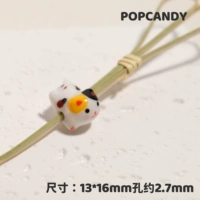 Одно из горизонтальных отверстий цветочного кота