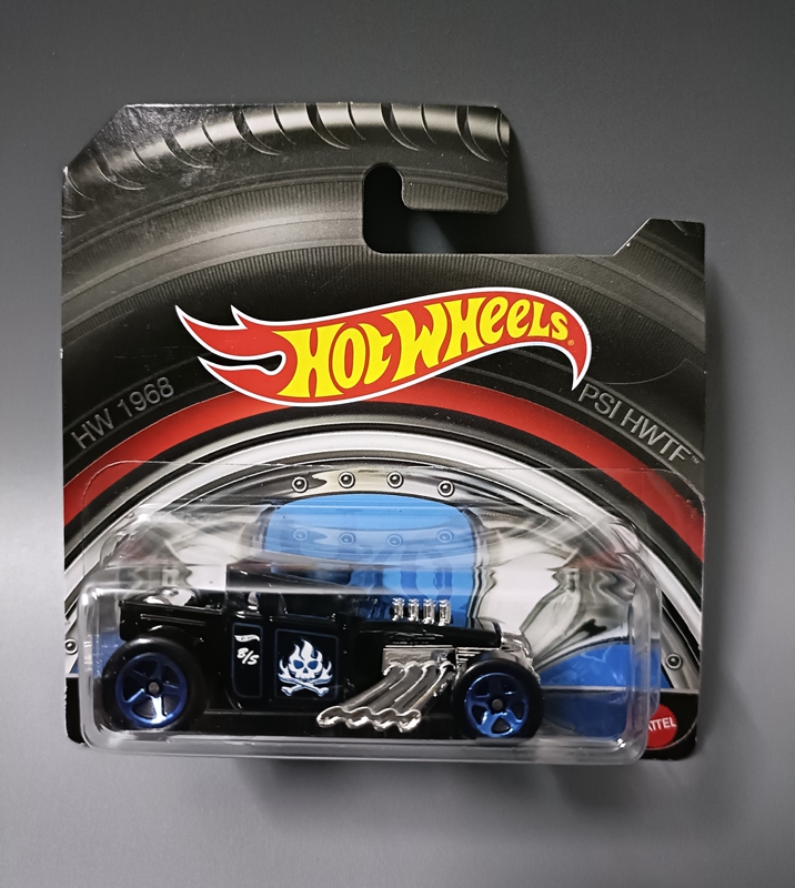 Hot Wheels Limited Edition Short Card Broken Bones Aston Martin Dodge Black 8 1/64 Scale Model Car Hot Wheels Limited Edition Short Card Broken Bones Aston Martin Dodge Black 8 1/64 Scale Model Car