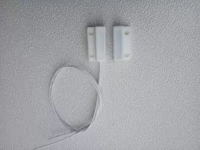 MC-38 Wave punch door magnetic alarm window magnetic sensor Wired wooden doors and windows Aluminum golden gate window magnetic switch