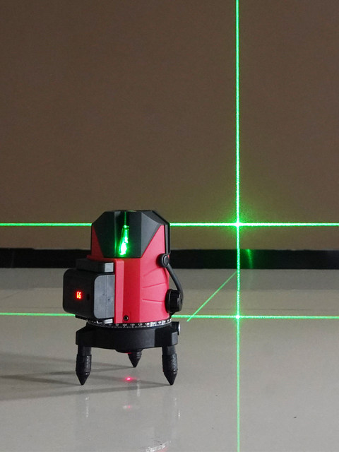 Uliide Strong Light Green Laser Level Meter for Construction and Decoration Woodworking Level and Slope Line Measurement Lm550Ld/520