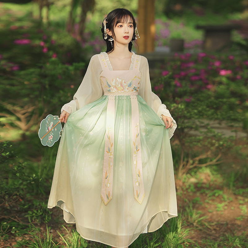 Improved Chinese-Style Dress for Petite Women with Han Elements, Featuring Beaded Embellishments, Ultra-Fairy-Like, Thin Summer Daily Wear, Ancient Costume Hanfu Women's Dress