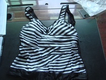 Black and white striped one-piece swimsuit M yard spot physical shooting Only this 1 clear cabin loss for sale 
