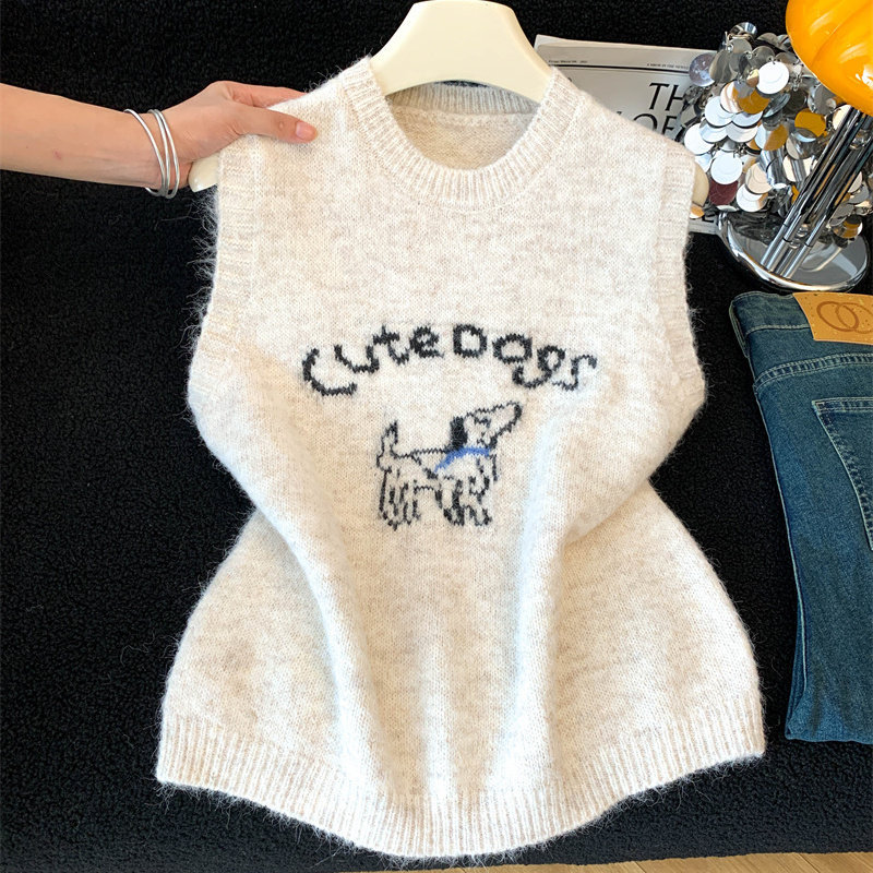 High-End Letter Jacquard Knit Vest for Women, 2026 Autumn and Winter, Slim-Fit Sleeveless Sweater Top High-End Letter Jacquard Knit Vest for Women, 2026 Autumn and Winter, Slim-Fit Sleeveless Sweater Top
