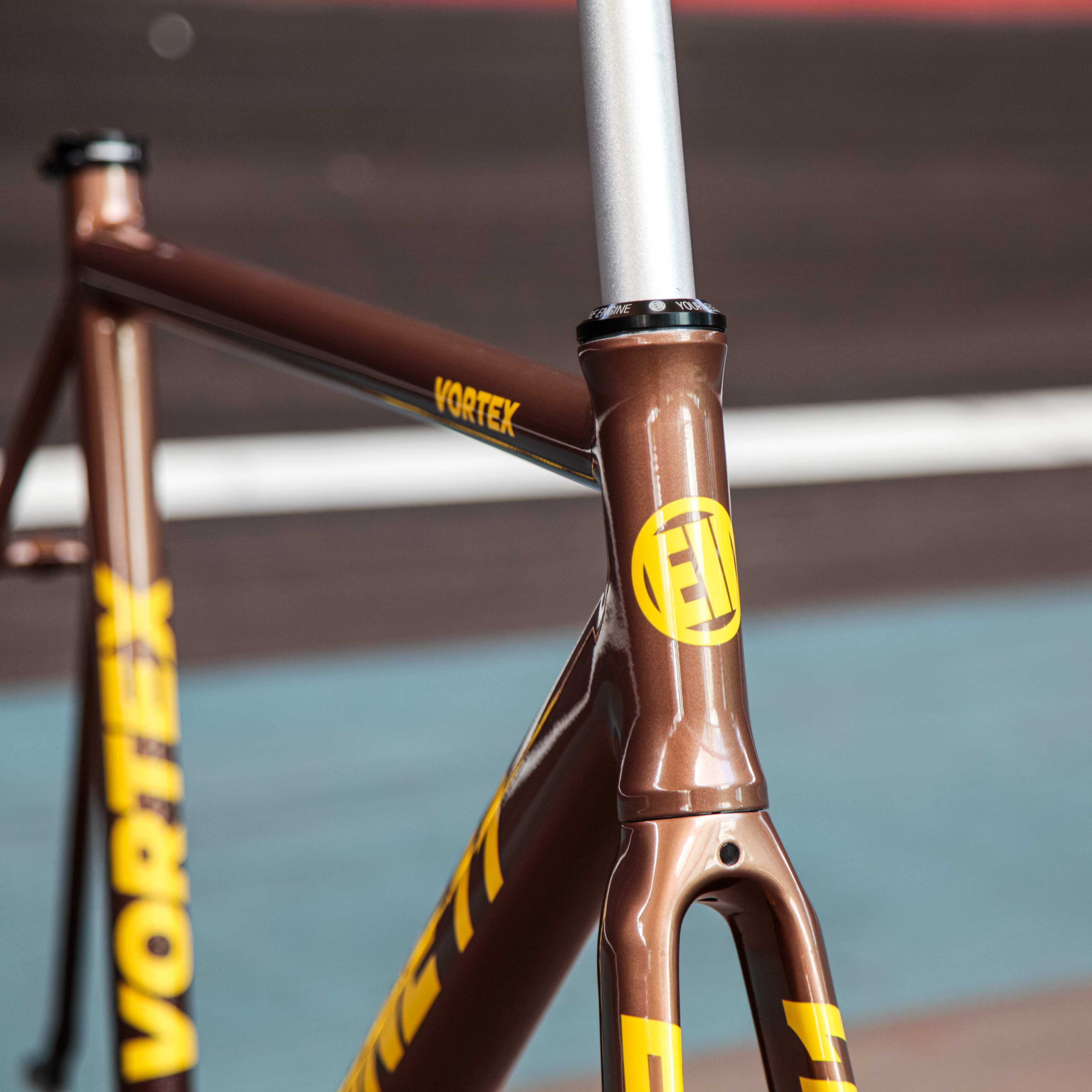 Engine 11 Brown Yellow Color Way Pizzbikes