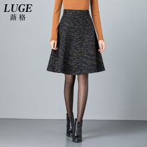 Hairy skirt 2021 new fashion floral skirt autumn and winter womens short umbrella skirt winter thick a-shaped winter skirt