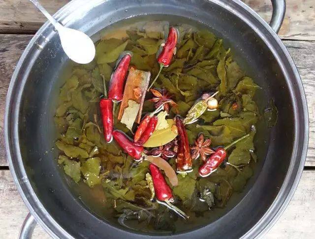 五香茶叶蛋这样做咸香入味好吃停