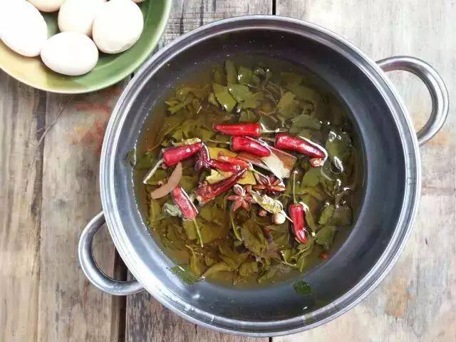 五香茶叶蛋这样做咸香入味好吃停