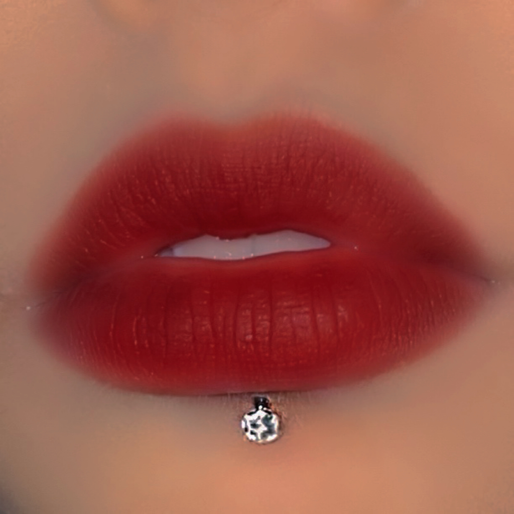 Satan's child first - level bright lip nail replaces spice titanium titanium steel with titanium piercing