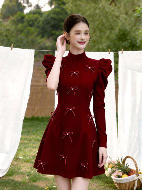 New Chinese-Style Exquisite Red Princess Dress for Women, Solid Color Long-Sleeve Dress with Bow Tie, Waist-Cinching, Slim-Fit Dress