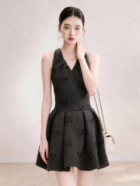 High-End, Elegant, Classy V-Neck Sleeveless Dress, Stylish Hepburn Style, Unique and Beautiful Dress for Summer 2026