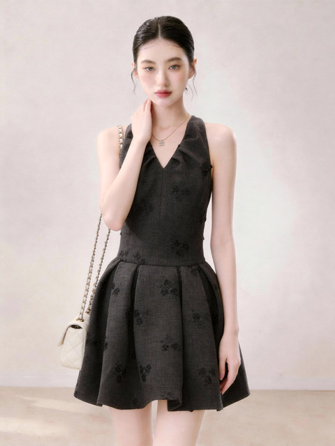 High-End, Elegant, Classy V-Neck Sleeveless Dress, Stylish Hepburn Style, Unique and Beautiful Dress for Summer 2026