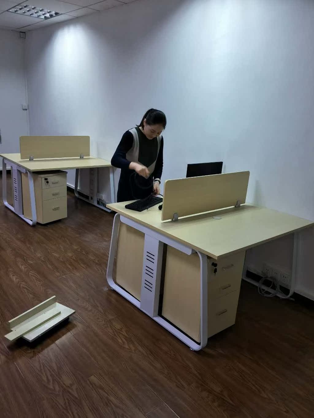 Nội thất văn phòng đôi nhân viên văn phòng Ghế kết hợp 2 người nhân viên đơn giản thẻ nhân viên ghế máy tính bàn nhiều người