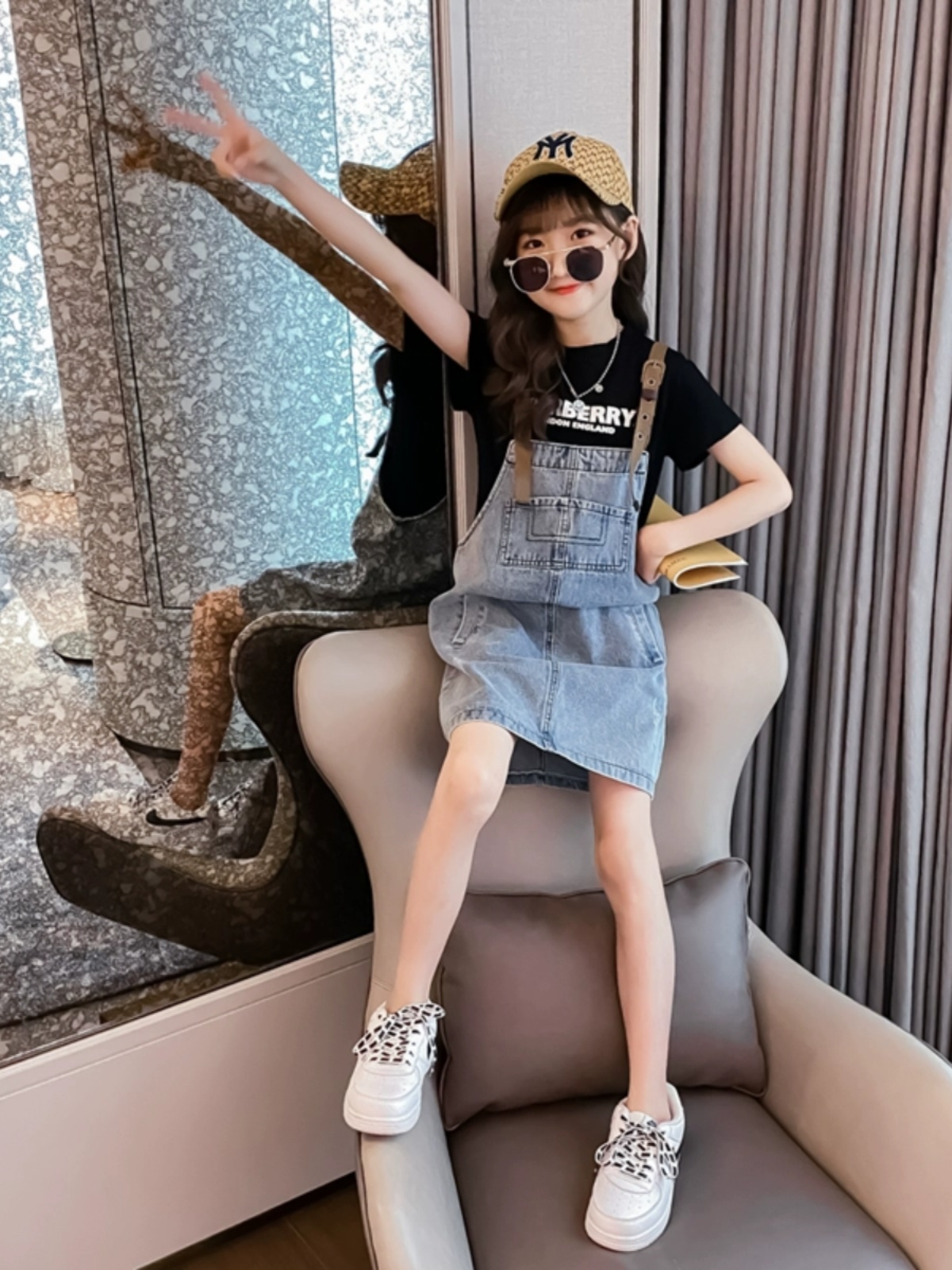 <!--女童牛仔背带裙儿童短裤套装夏装2024新款洋气中大童夏季时髦衣服-->
