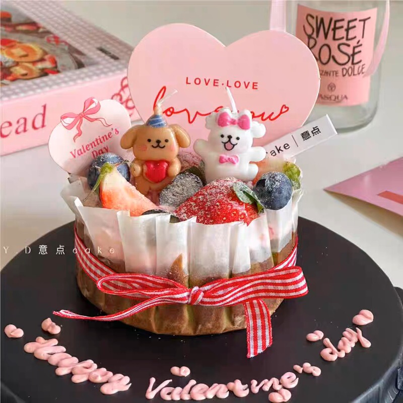 Internet-Famous 520 Valentine's Day Heart-Hugging Puppy and Bunny Candle Cake Decoration Figurines Couple Anniversary Topper