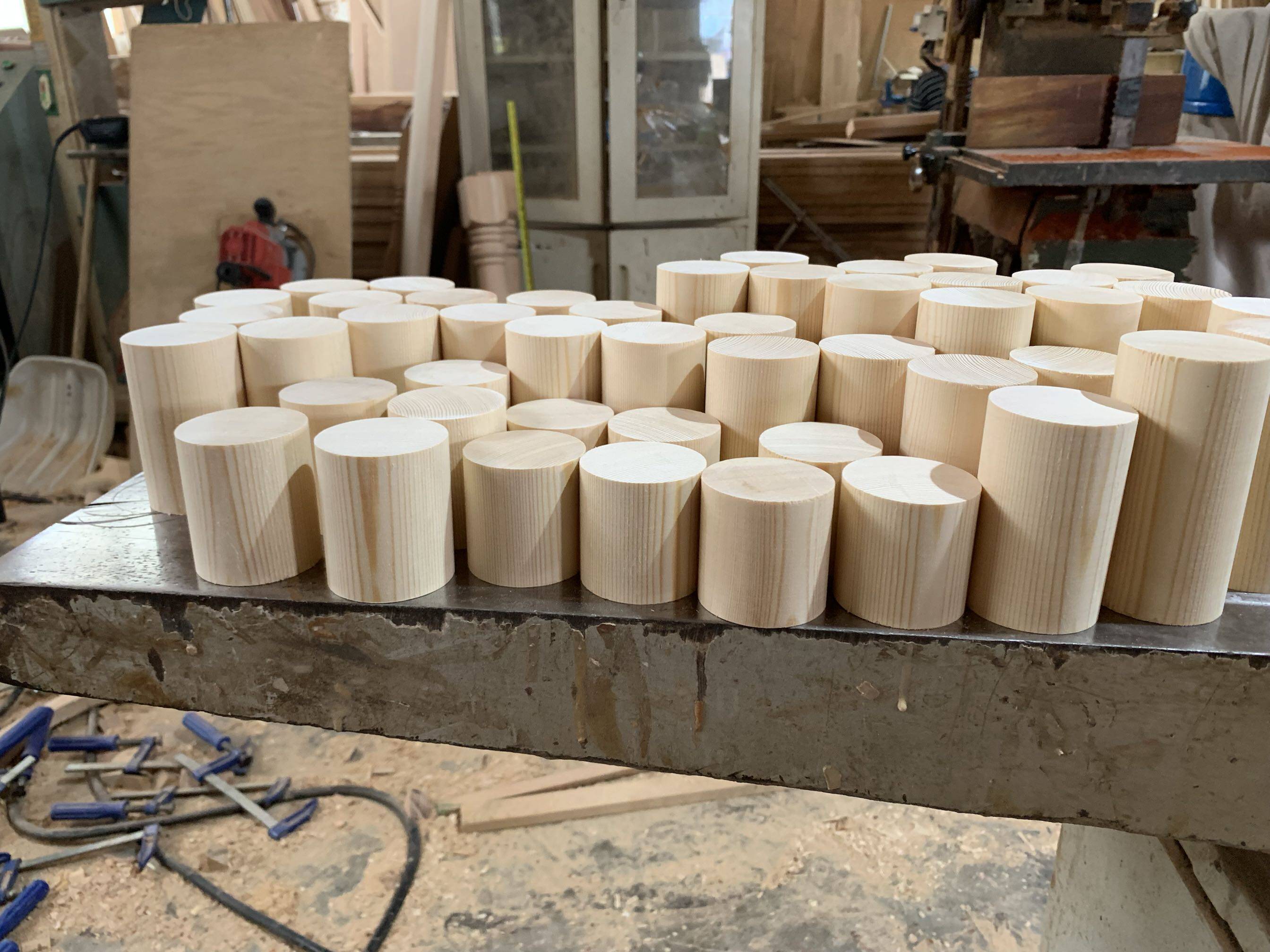 Solid wood car wood processing cylindrical stick wood pine beech 3 4 4 5 5 6cm diameter custom processing
