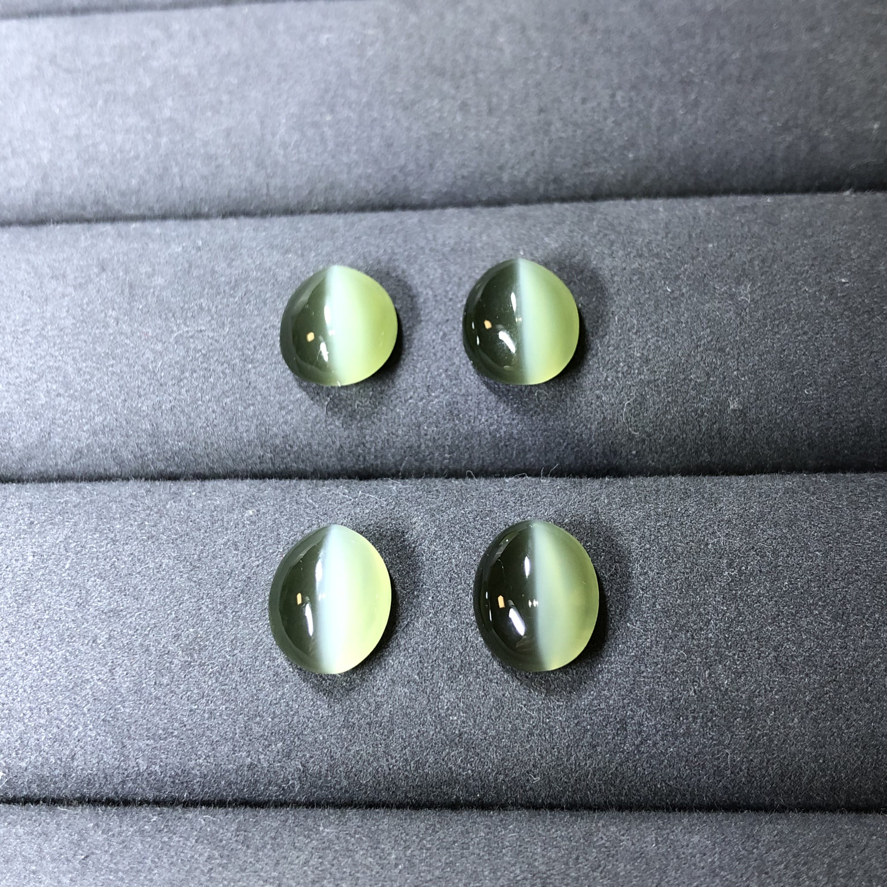 Waxuan Xuan Natural Russia Old stock and Tian Yubi jade Cat Eyes Egg Noodles Naked Stone Necklace Ring Set of Naked Stone Necklace