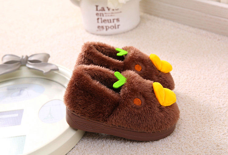 Pantoufles enfants en suède pour hiver - semelle caoutchouc - Ref 1033008 Image 43